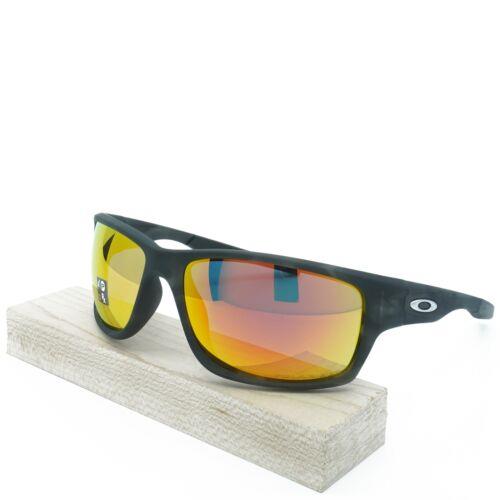 OO9225-15 Mens Oakley Canteen Polarized Sunglasses