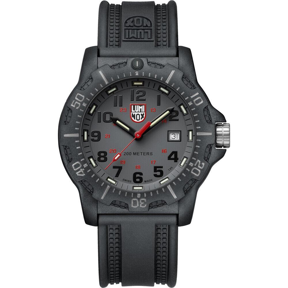 Luminox Navy Seal XL.8882.F Gray Dial Carbonox Swiss Quartz 200M Men`s Watch