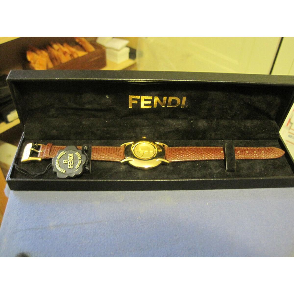 BX 078 Unisex Gold Plate Fendi Quartz Watch
