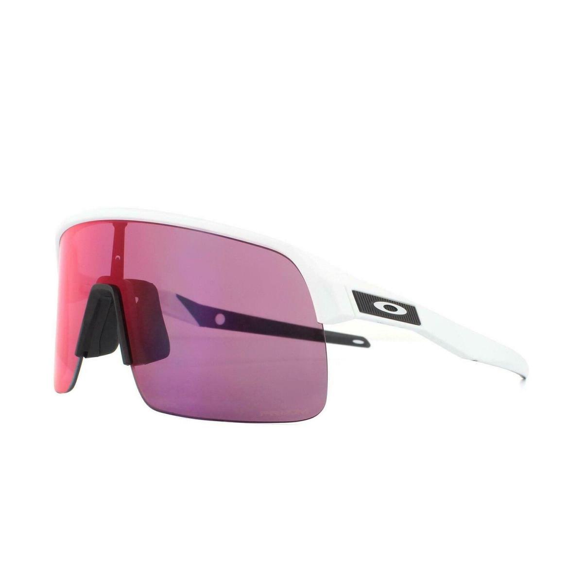 OO9463-02 Mens Oakley Sutro Lite Sunglasses - Frame: White, Lens: Prizm Road