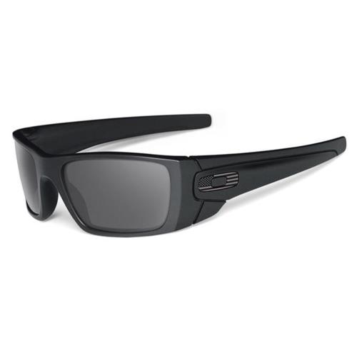 Oakley Fuel Cell SI Sunglasses OO9096-29 Matte Black / Grey Grey Flag Icon