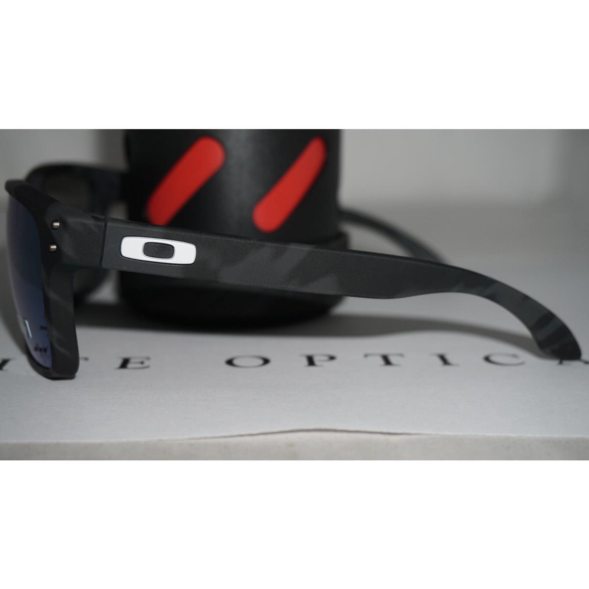 Oakley sunglasses  - Matte Grey Camo Frame, Prizm Jade Iridium Lens 5