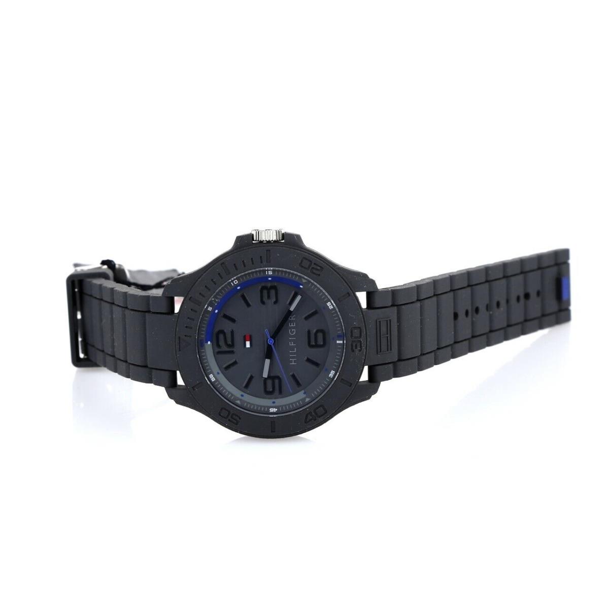 Tommy Hilfiger Classic Silicone - Dark Grey Men`s Watch - Band: Black