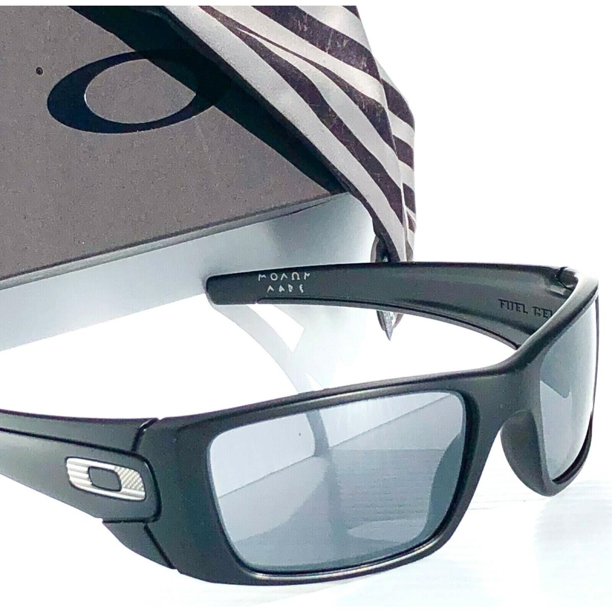 Oakley sunglasses Fuel Cell - Black Frame, Silver Lens 9