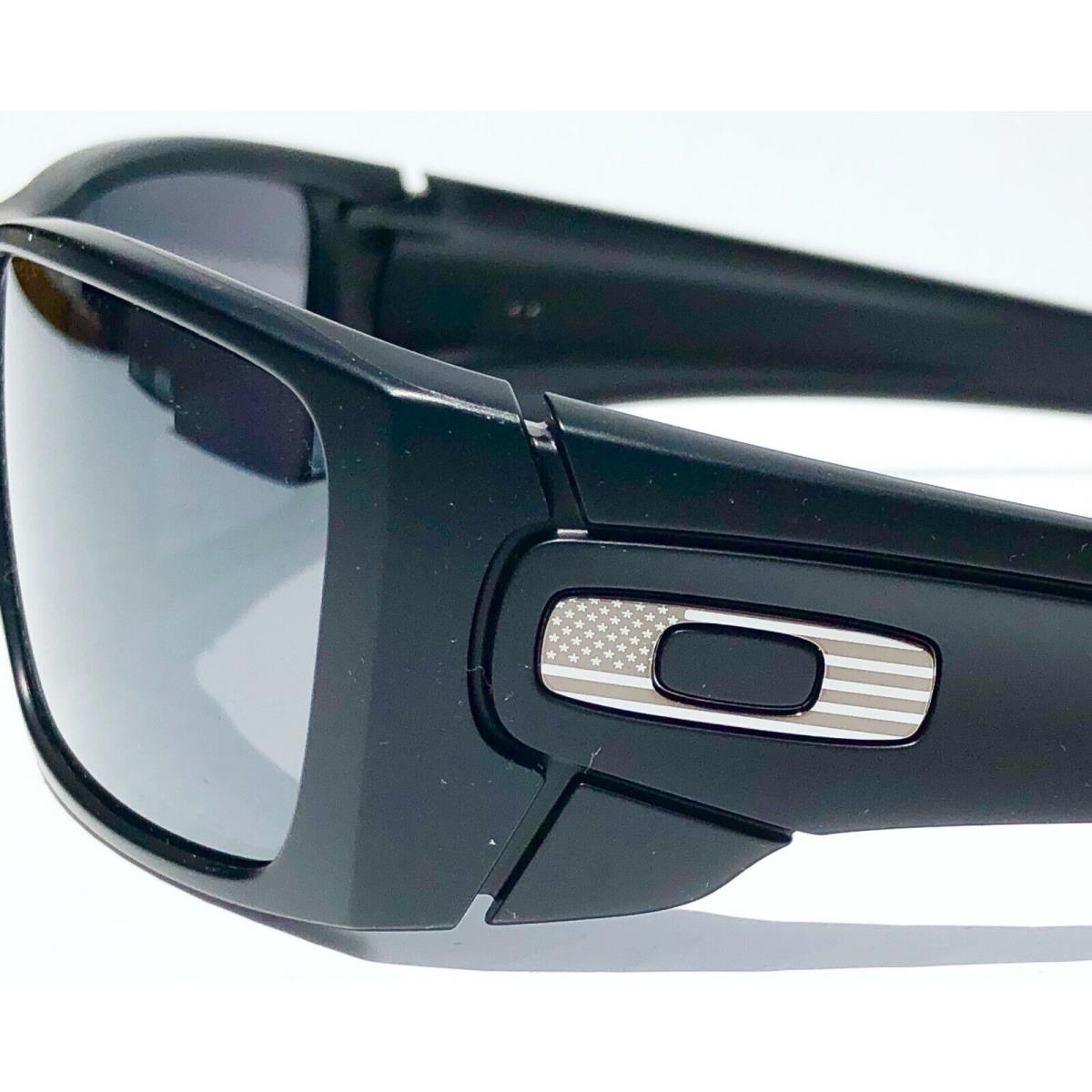 Oakley sunglasses Fuel Cell - Black Frame, Silver Lens 0