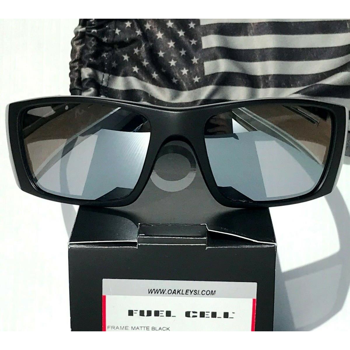 Oakley sunglasses Fuel Cell - Black Frame, Silver Lens 3
