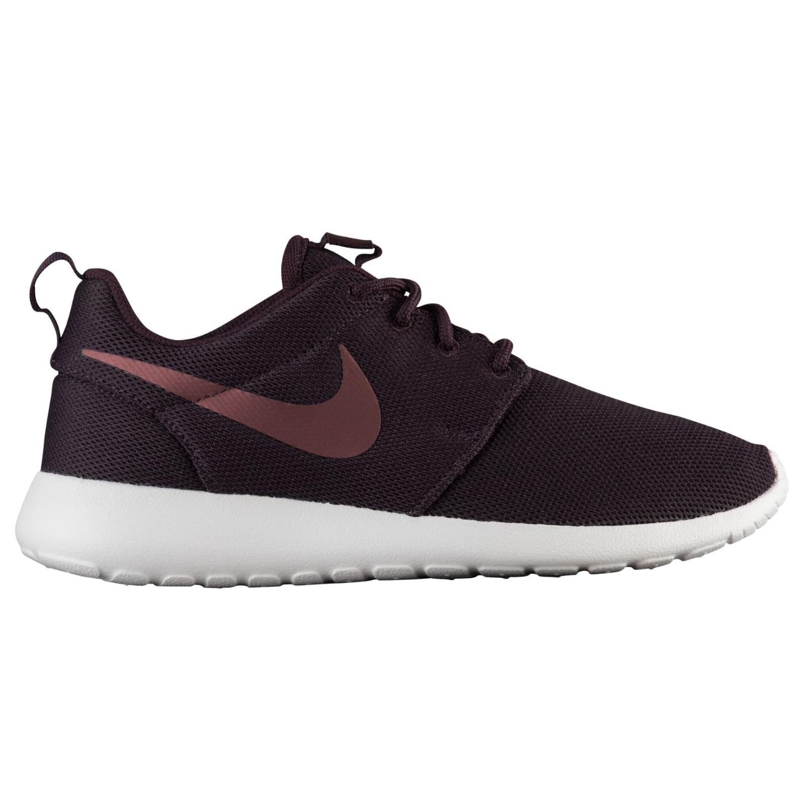 nike roshe size 10.5