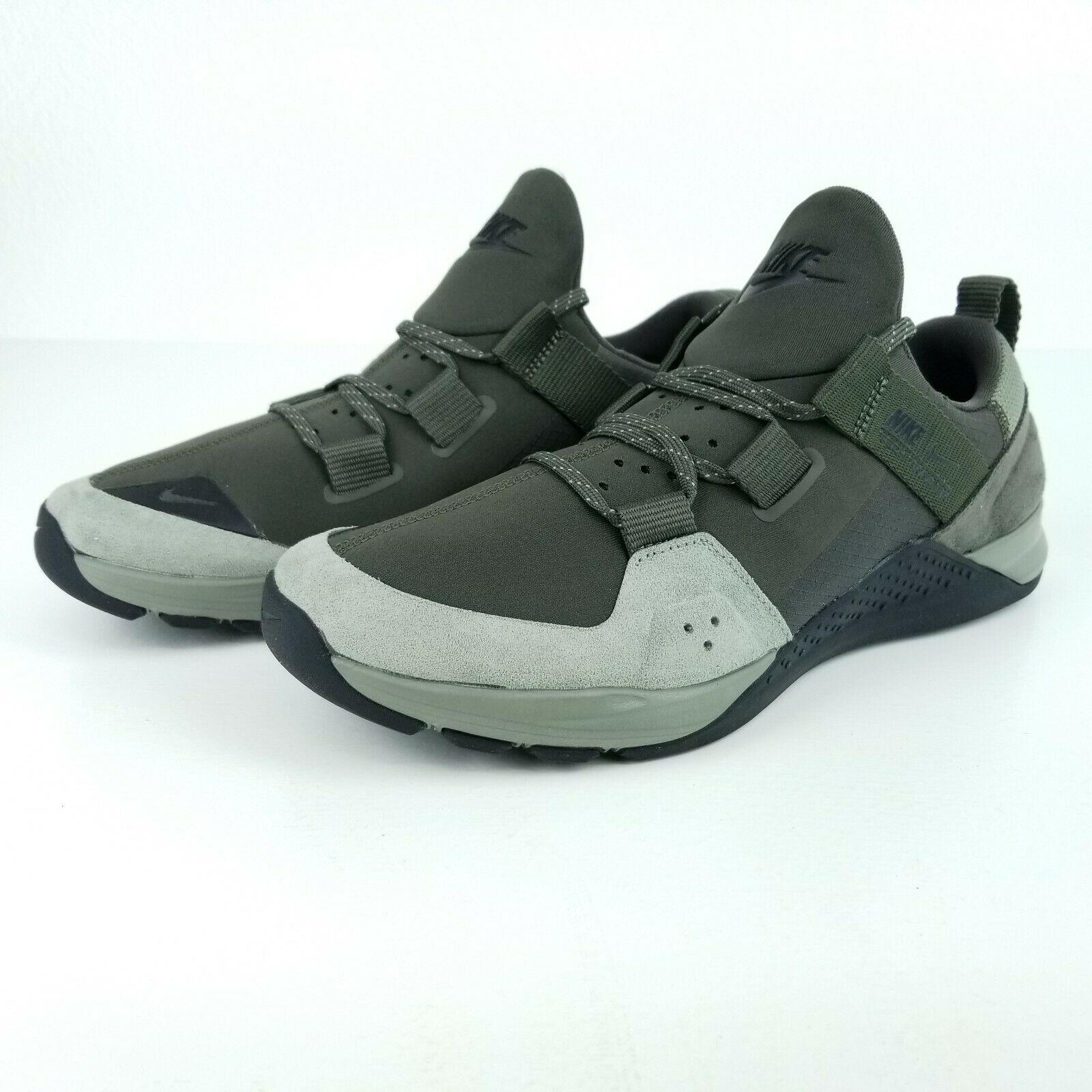 nike tech trainer gray