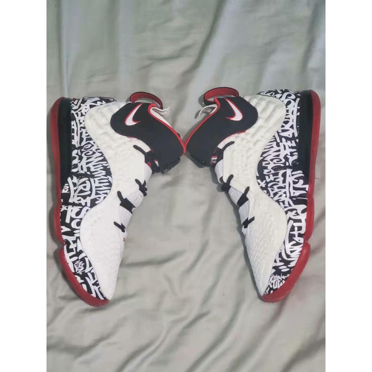 Nike shoes LeBron XVII Graffiti - White/ Black- University Red , white/ black- university red Manufacturer 3