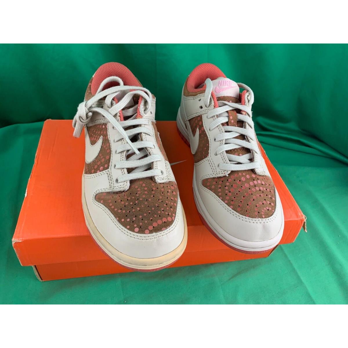Nike Womens Dunk Low Cognac Sneakers Beige Brown 309324-212 Lace Up Shoes Sz 5.5