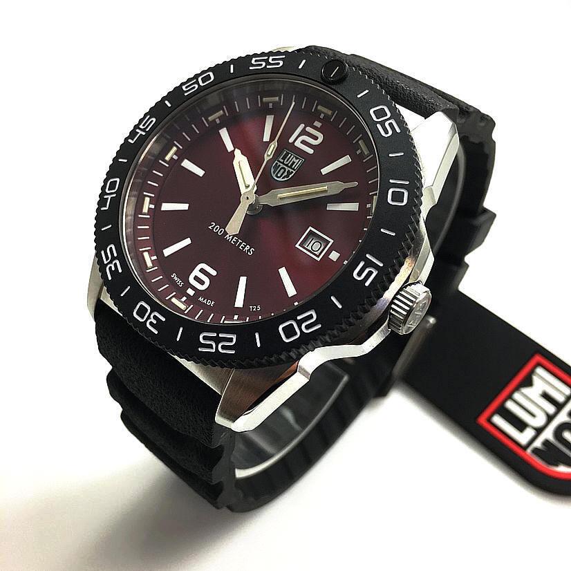 Men`s Luminox Pacific Diver Stainless Steel Red Dial Dive Watch 3135