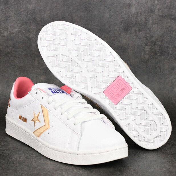 lola bunny converse