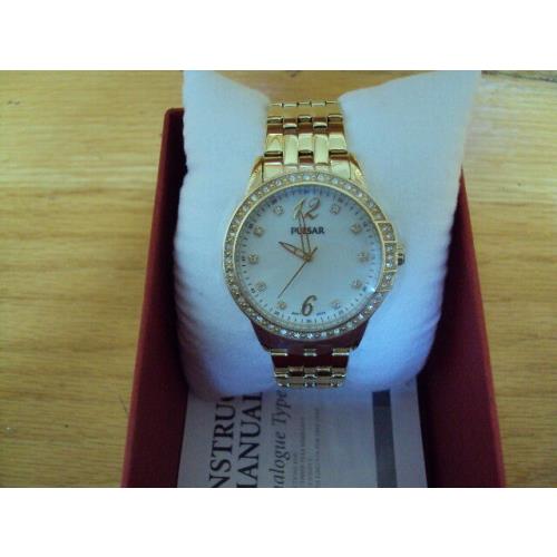 Pulsar Women`s PH8052 Analog Display Japanese Quartz Gold Watch