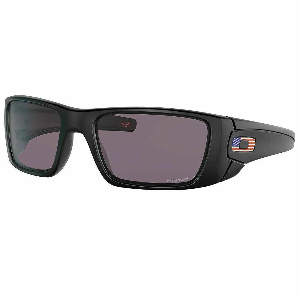 Oakley Fuel Cell SI Sunglasses 9096-38 Matte Black Color Usa Flag Icon - Black Frame, Gray Lens