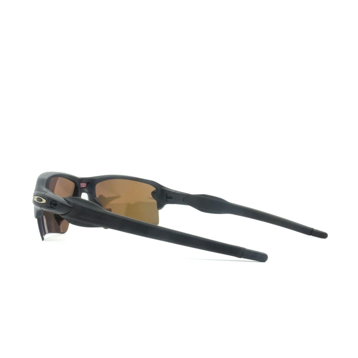 OO9188-B3 Mens Oakley Flak 2.0 XL Polarized Sunglasses - Frame: Black, Lens: Gold