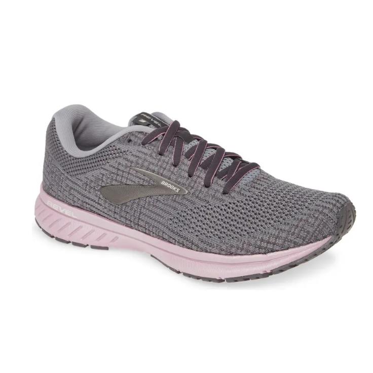 brooks revel 3 running shoes