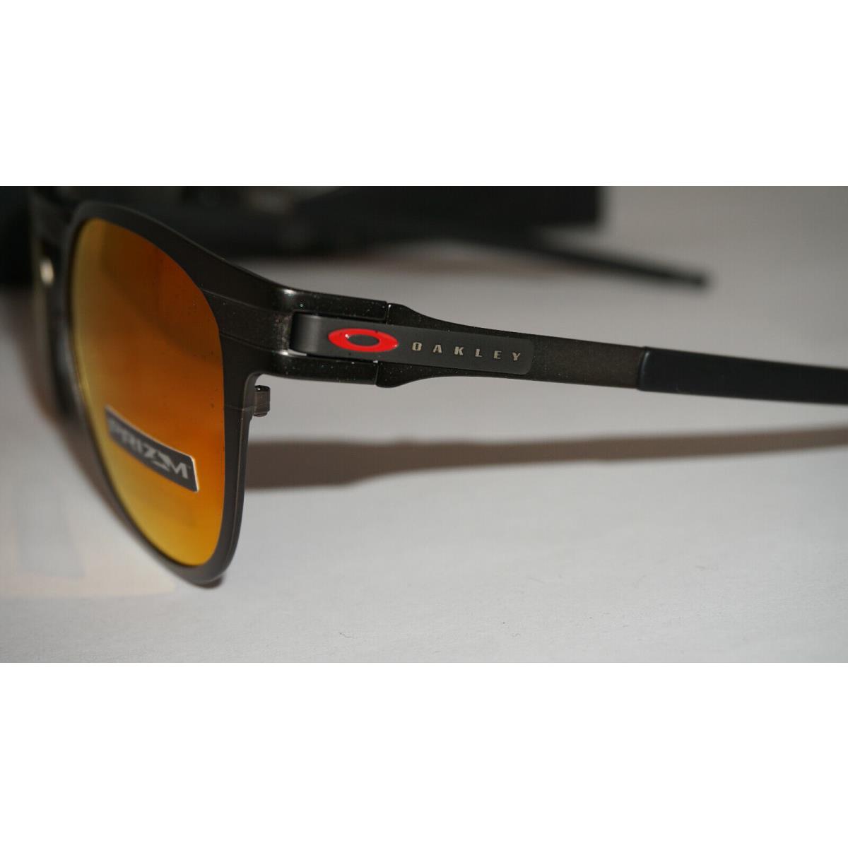 Oakley sunglasses  - Black Frame, Red Lens 4