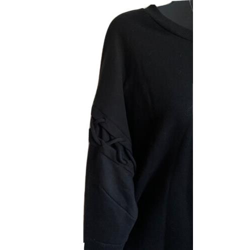 Alo Yoga clothing  - Black 3