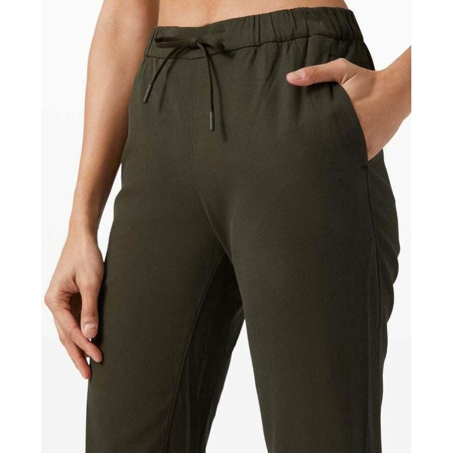 Women`s Size 8 Lululemon Essential Affinity MR Jogger Pants Dark Olive Green