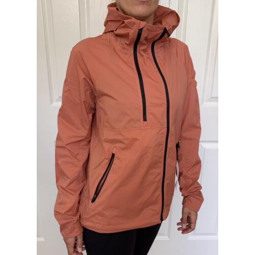 lululemon on the trails jacket