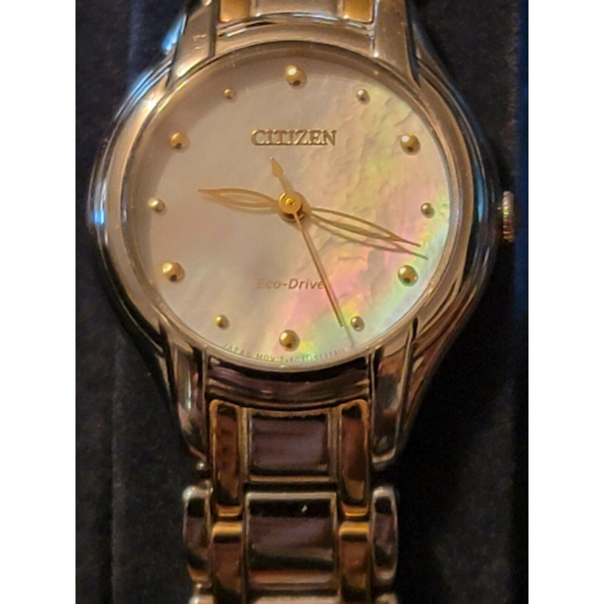 Woman`s Citizen Eco-drive Watch Mop. Dial In Case