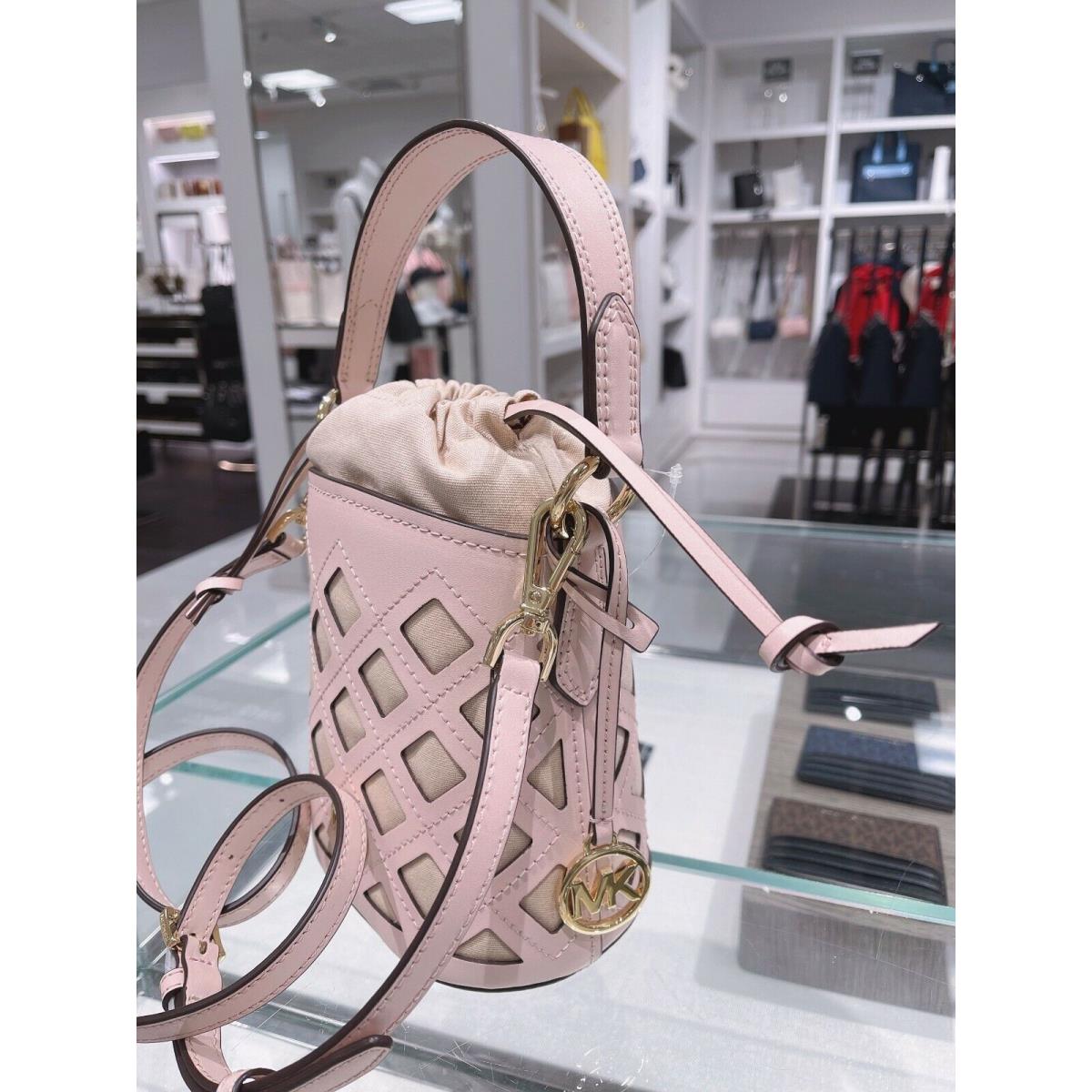 michael kors aidy bucket