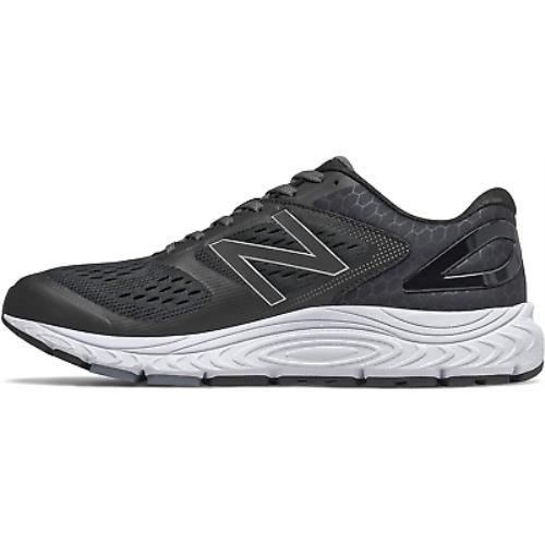 Balance Men`s 840 V4 Running Shoe Black/white