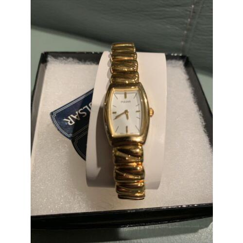 Pulsar Ladies Curved Mineral Crystal Watch Peg 380