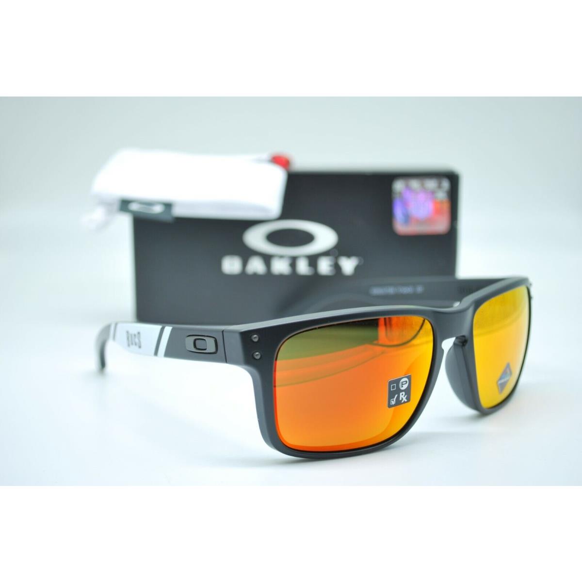 Oakley OO9102-T155 Holbrook Nfl Bucs Prizm Ruby Sunglasses 57-18