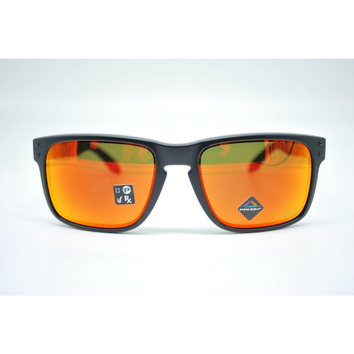 Oakley sunglasses Holbrook - Black Frame, RUBY Lens