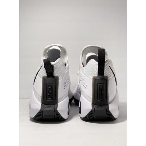 Nike shoes LeBron Soldier XIV - White/Black 3