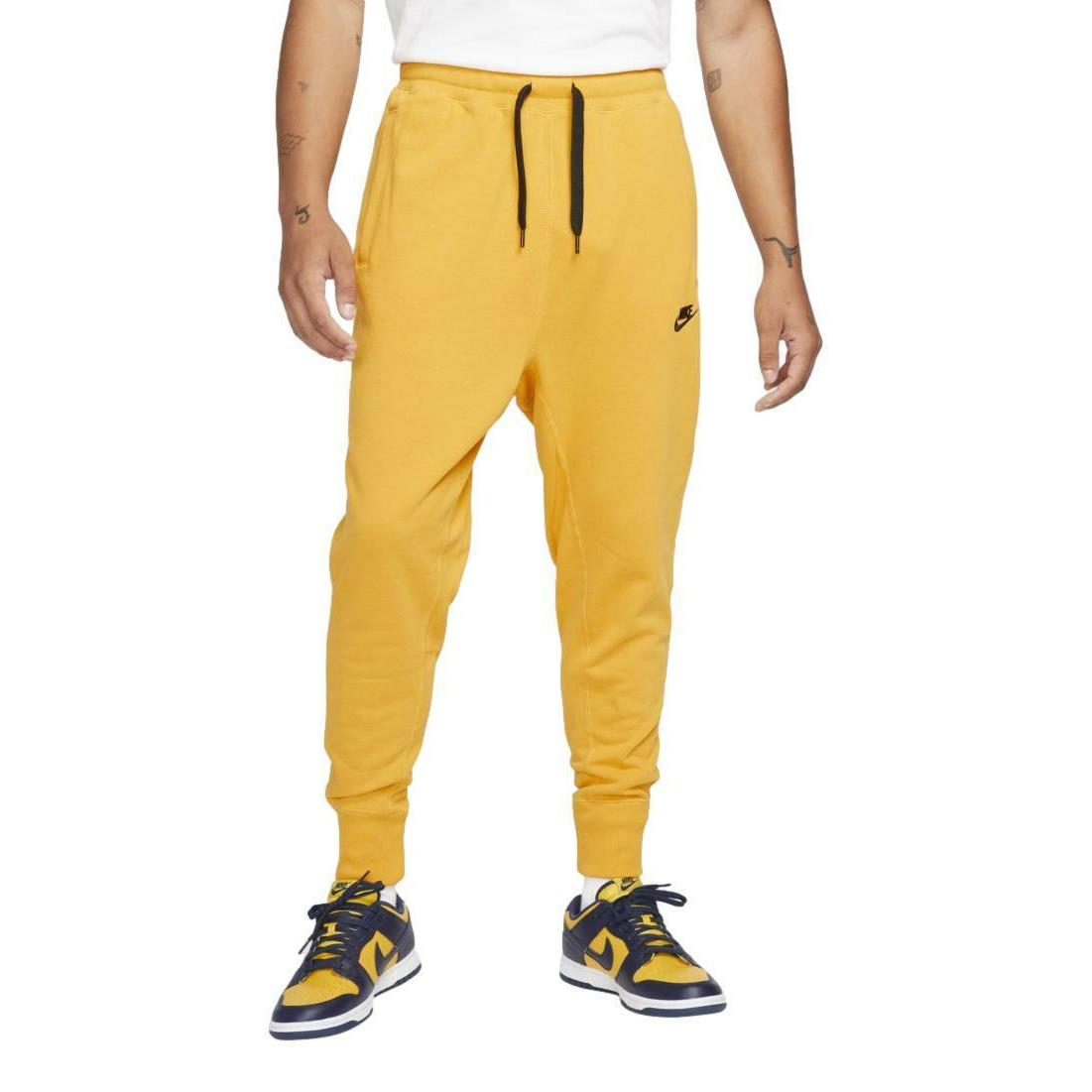 Nike Sportswear Men`s Classic Fleece Joggers Pants Pollen/black DA0019-713
