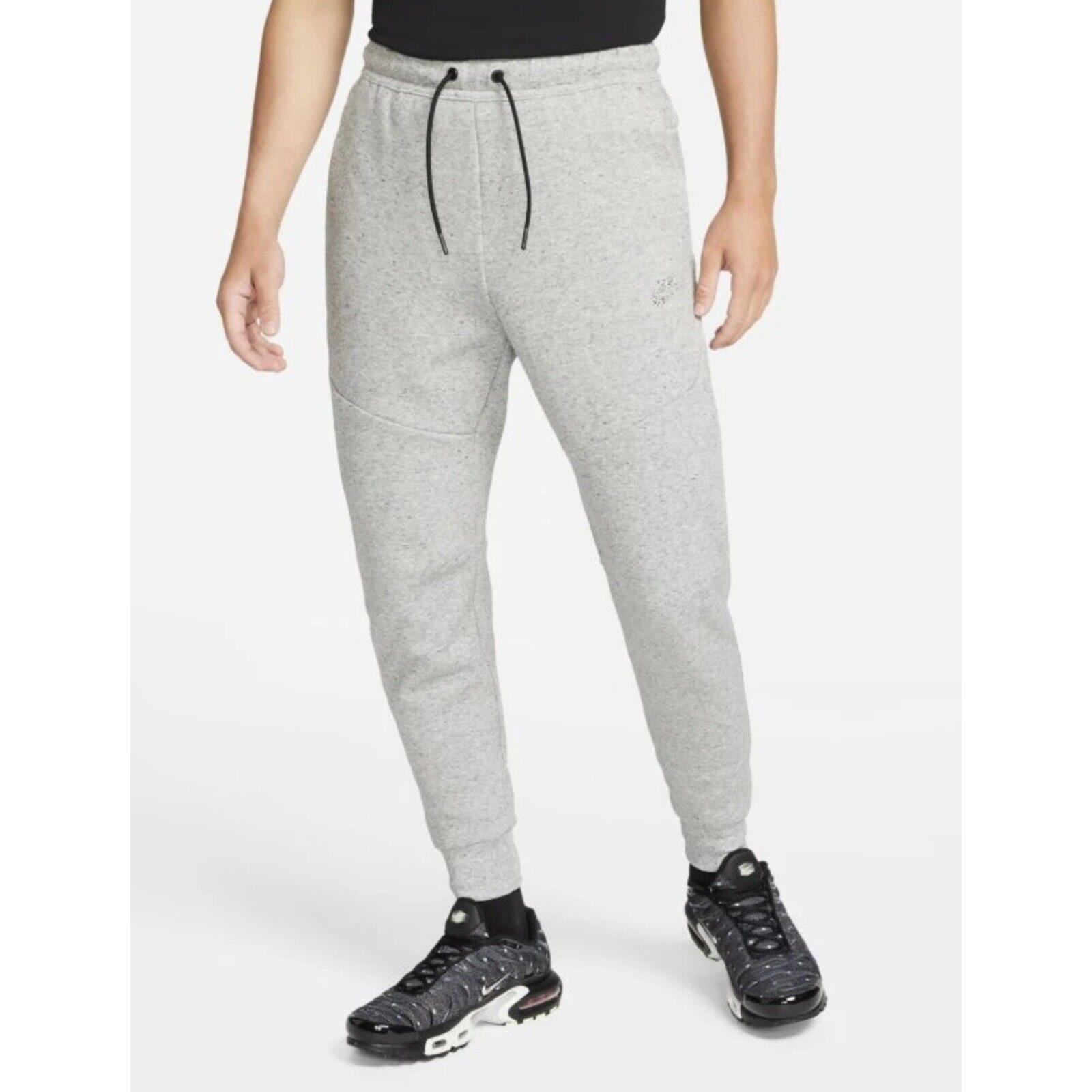 Nike Men`s Sportswear Tech Fleece Joggers Heather Grey DD4706-010 Size M Med