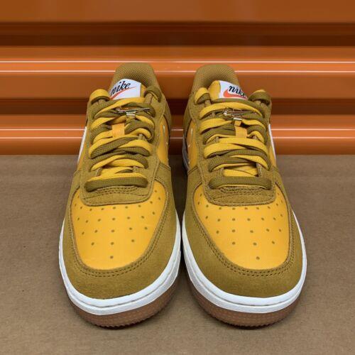 nike women gold suede