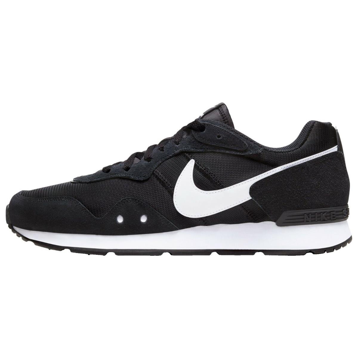 Men Nike Venture Runner Shoes - Black/White