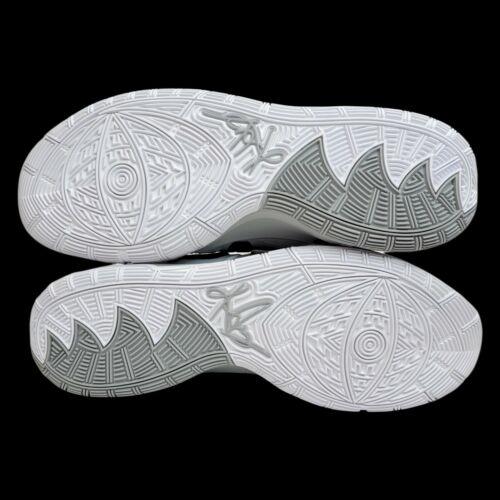 Nike shoes Kyrie - White 7