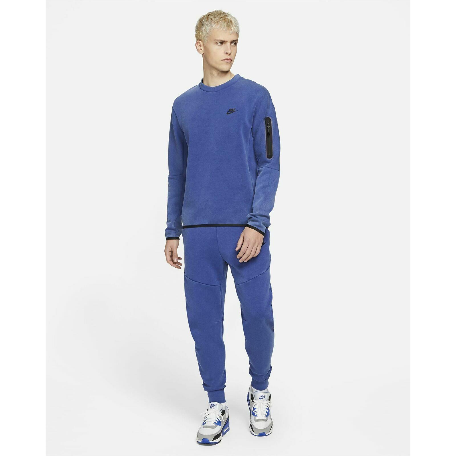 nike royal blue clothing