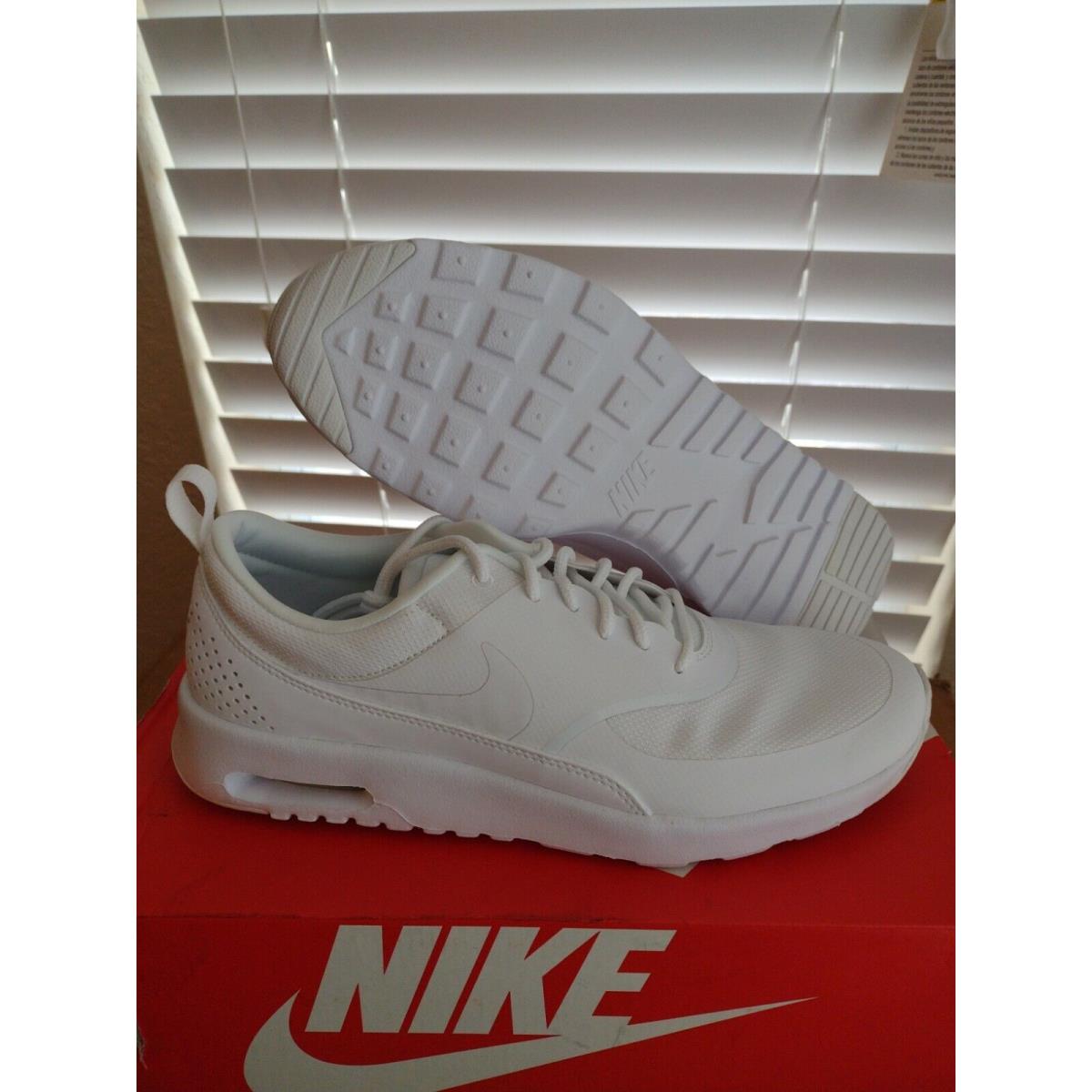Woman`s Nike Air Max Thea Running Shoes Size 11 us
