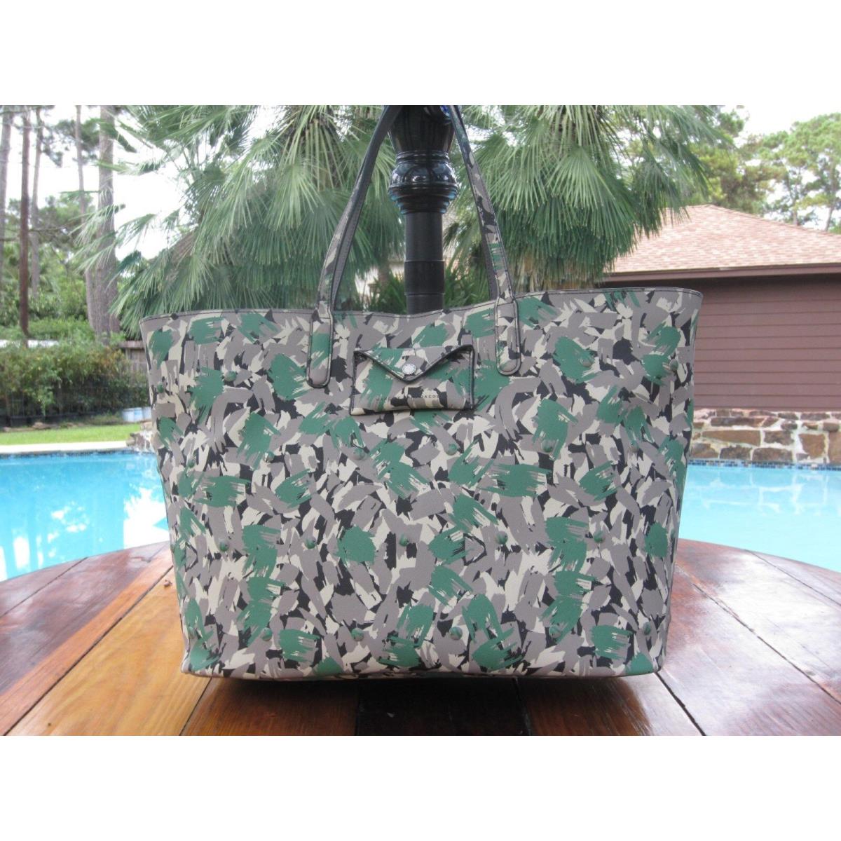 Marc BY Marc Jacobs Metropoli Tote Brush Tips Camo M0006771 Extra Large