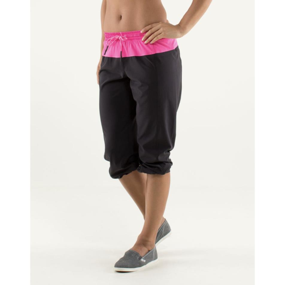 Lululemon Step Lively Crop Raspberry Glo Light/black Size 4