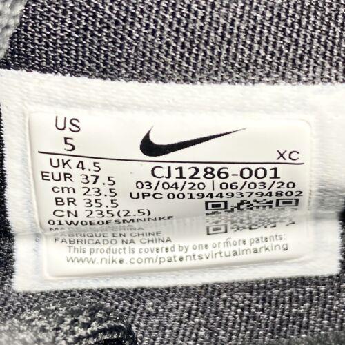 nike shoe width label