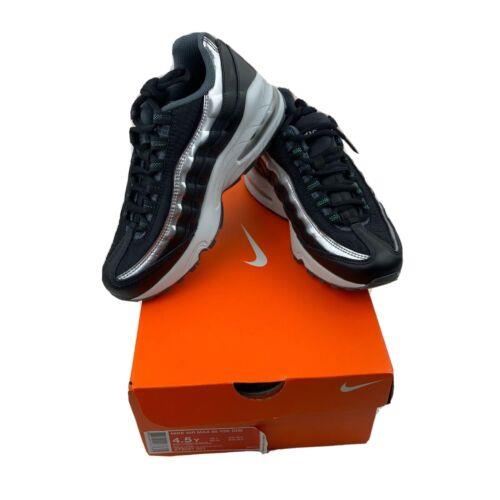 Nike AT8091-001 Boys` Black/metallic Silver Air Max 95 Size Woman`s 6 or 4.5Y
