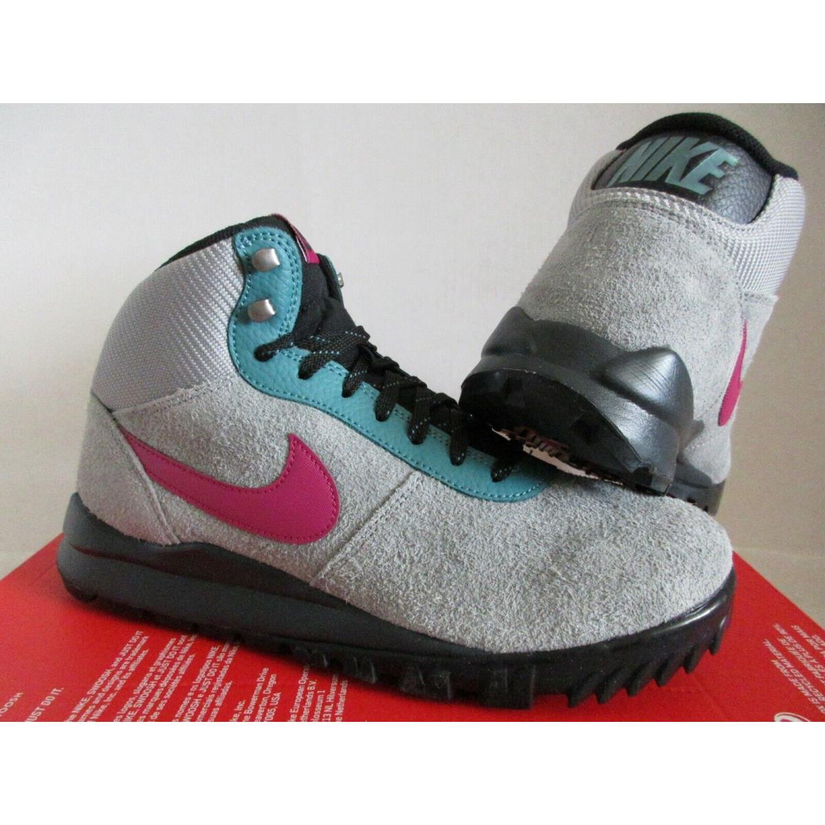 nike hoodland grey