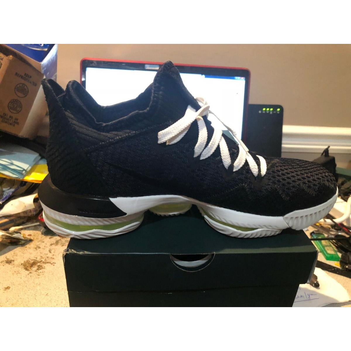 Nike shoes LeBron XVI - Black 0