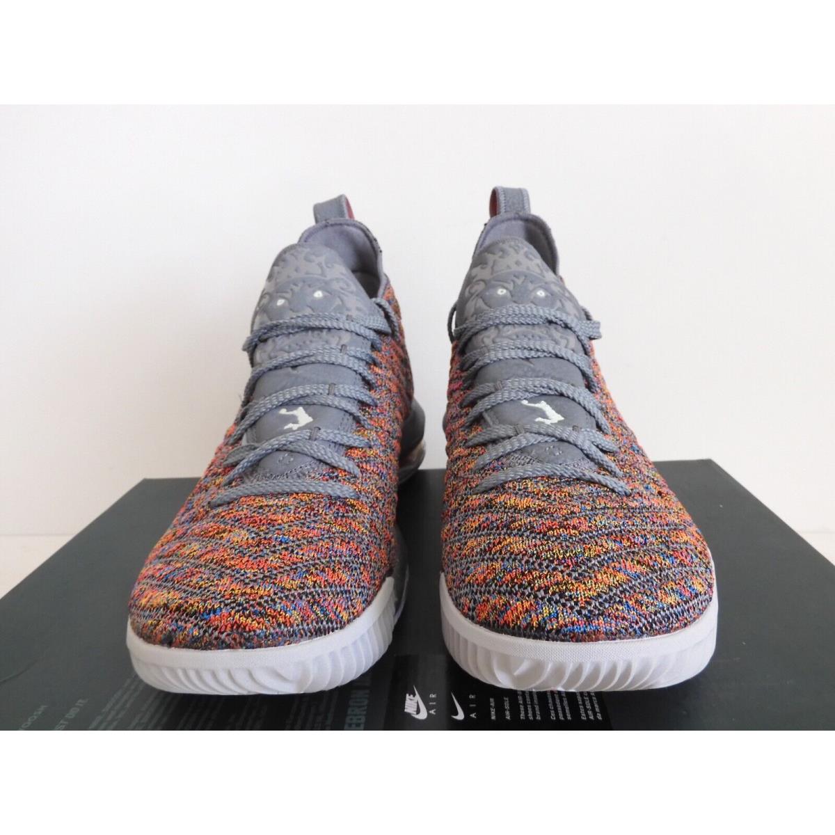Nike shoes LeBron - Multicolor 1