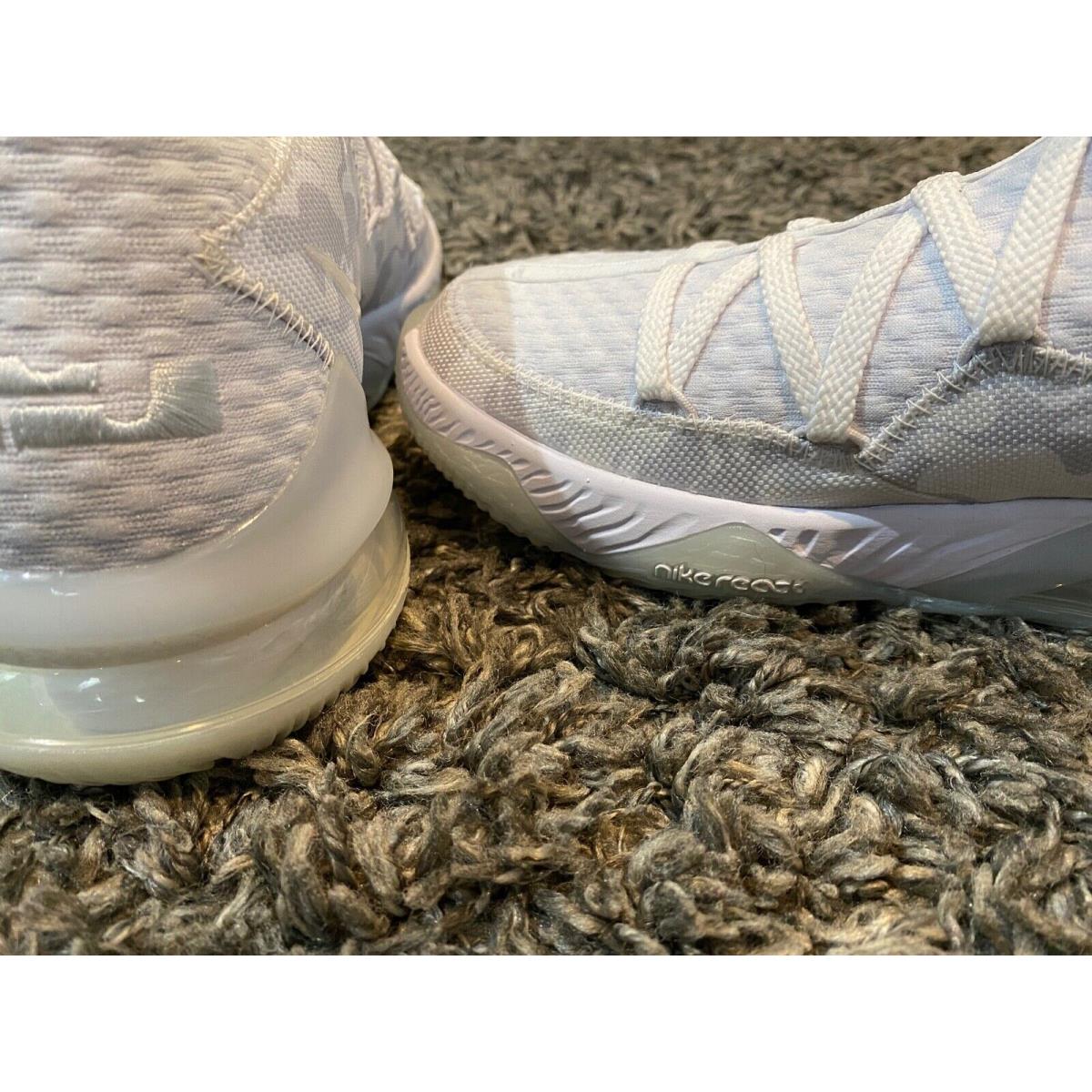 Nike shoes LeBron - White 8
