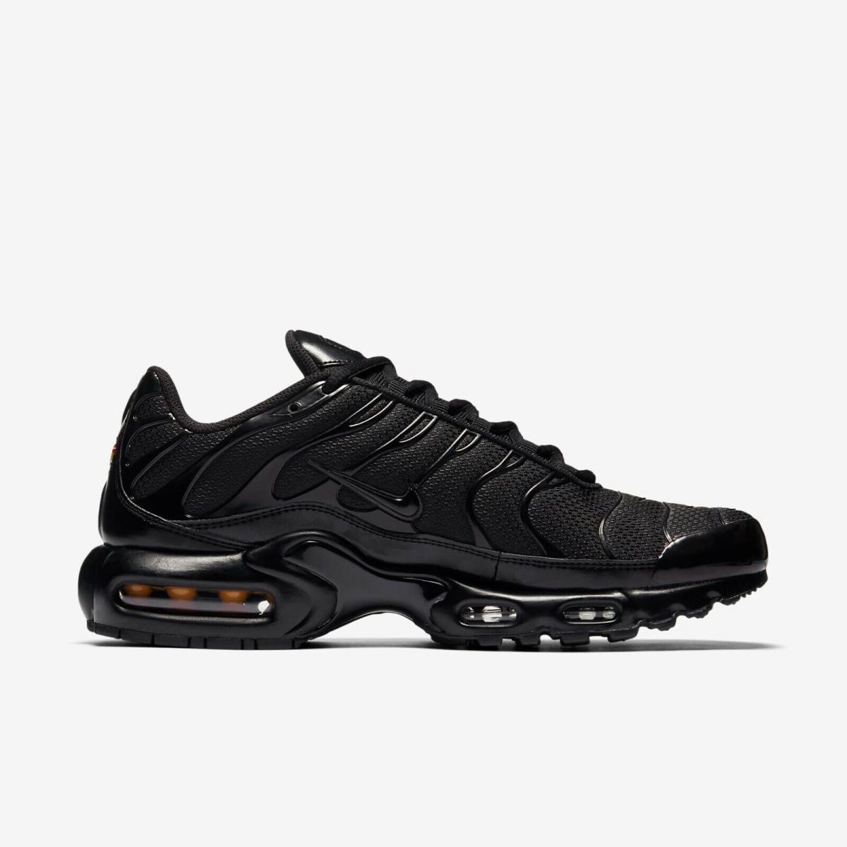 mens air max plus triple black