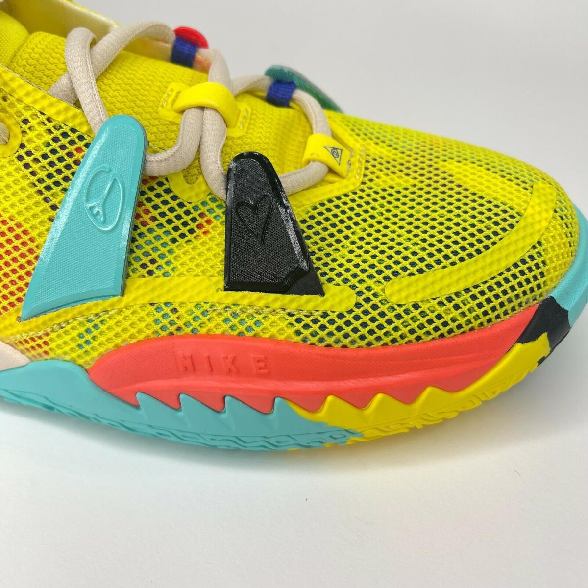 Nike shoes Kyrie - Yellow Strike 1