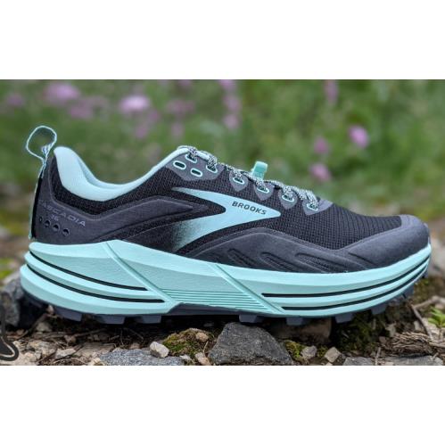 Brooks Cascadia 16 - Shoe Review  Running Trainers, Clothing and  Accessories