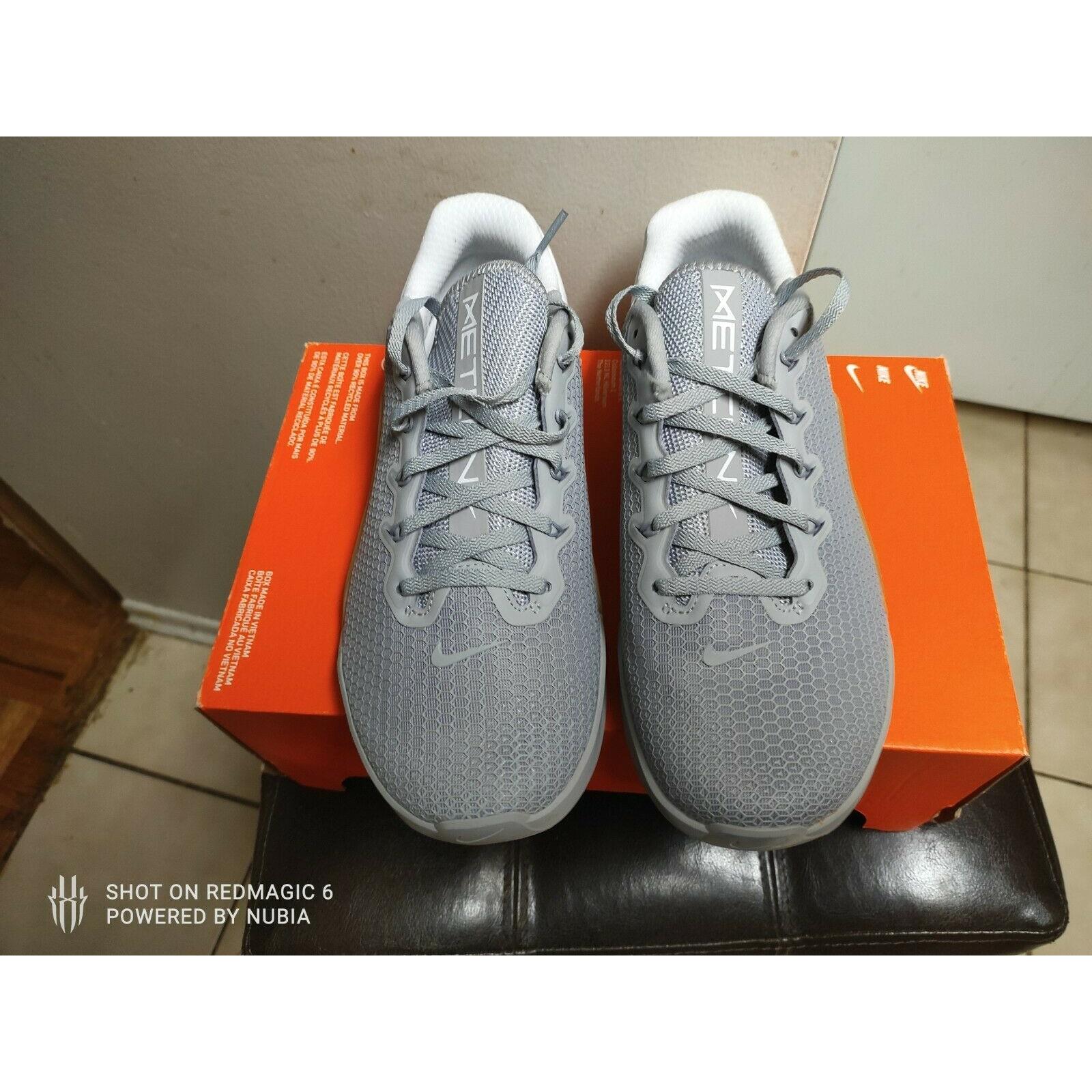 nike metcon 5 wolf grey